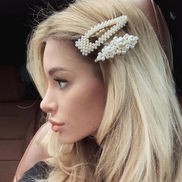 MODA ME COUTURE Accessories - Hair Pin On trend Must Have Hair Pin!